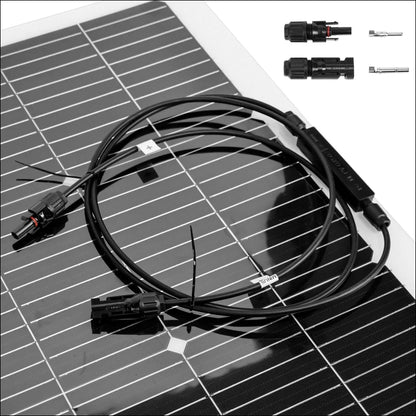 Solarmodul mit anschlusskabeln und steckern.