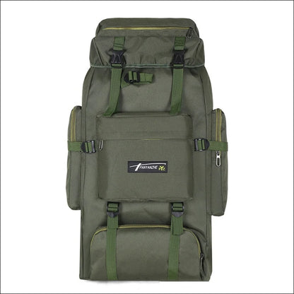 Grüner rucksack im militärstil mit mehreren fächern und riemen.