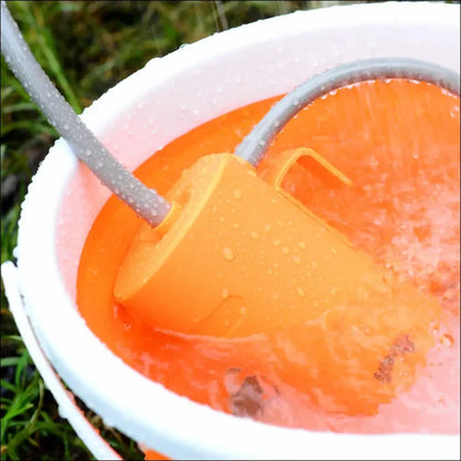 Schmelzendes Orangen-Eis am Campingdusche mit großer Kapazität und Robustheit