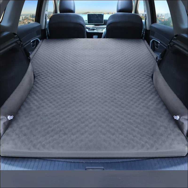 Autos sauber zu halten mit dem ultimativer schlafkomfort: selbstaufrichtende matratze.