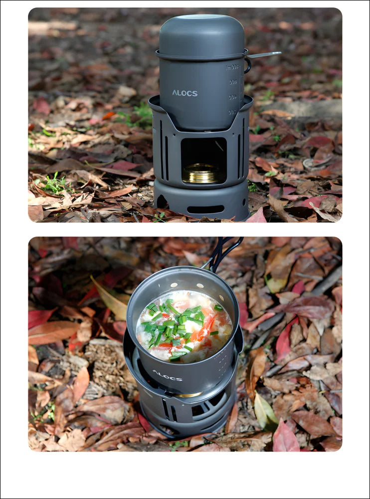 Ein topf suppe auf einem herd im ultimatives outdoor camping pfannen-set 7-teilig!