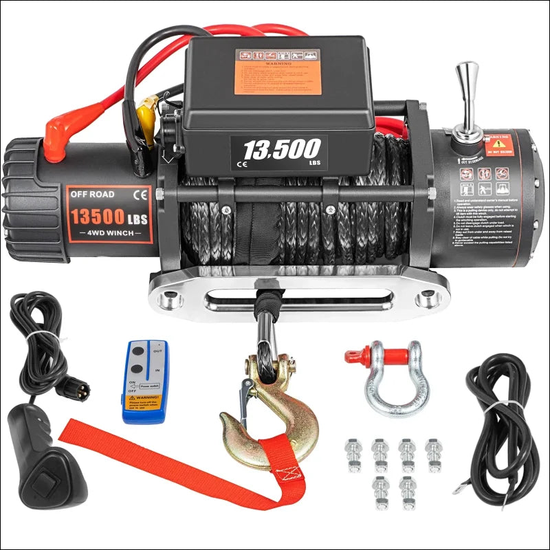 Nahaufnahme eines 13500 lbs 12v elektrischen seilzuges mit fernbedienung und synthetischem seil