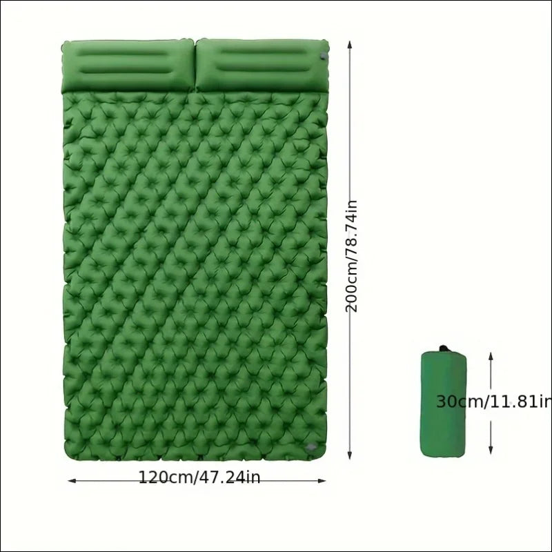 Grüne Camping-Luftmatte 200x120cm mit integrierter Fußpumpe und genoppter Oberfläche