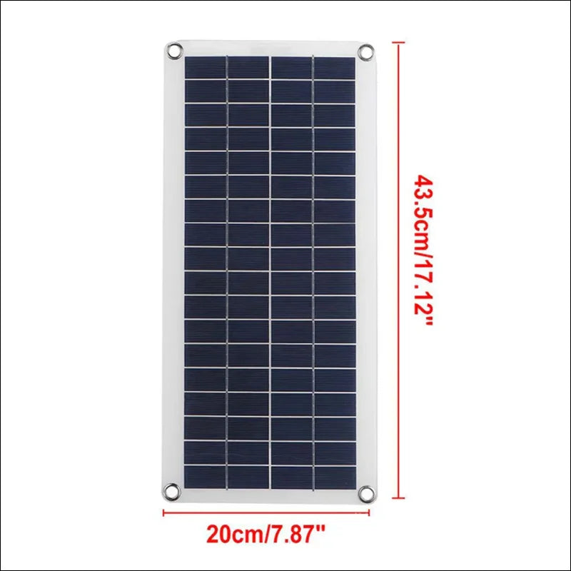 Rechteckiges solarmodul mit mehreren gitterförmig angeordneten photovoltaischen zellen.