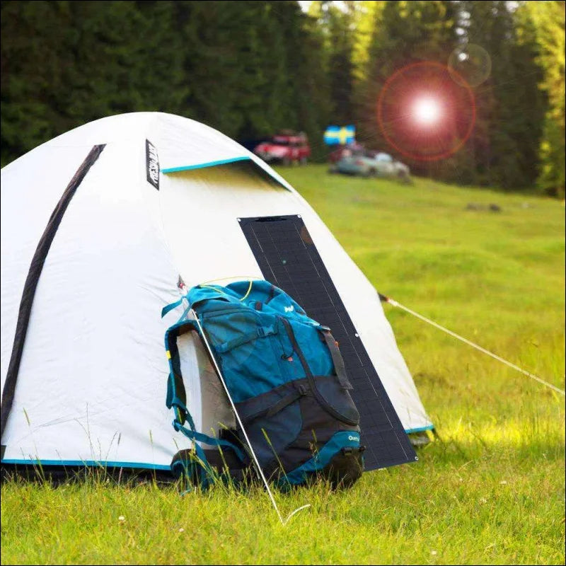 Zelt mit rucksack und solarladegerät flexibles solarpanel kit für outdoor-abenteuer
