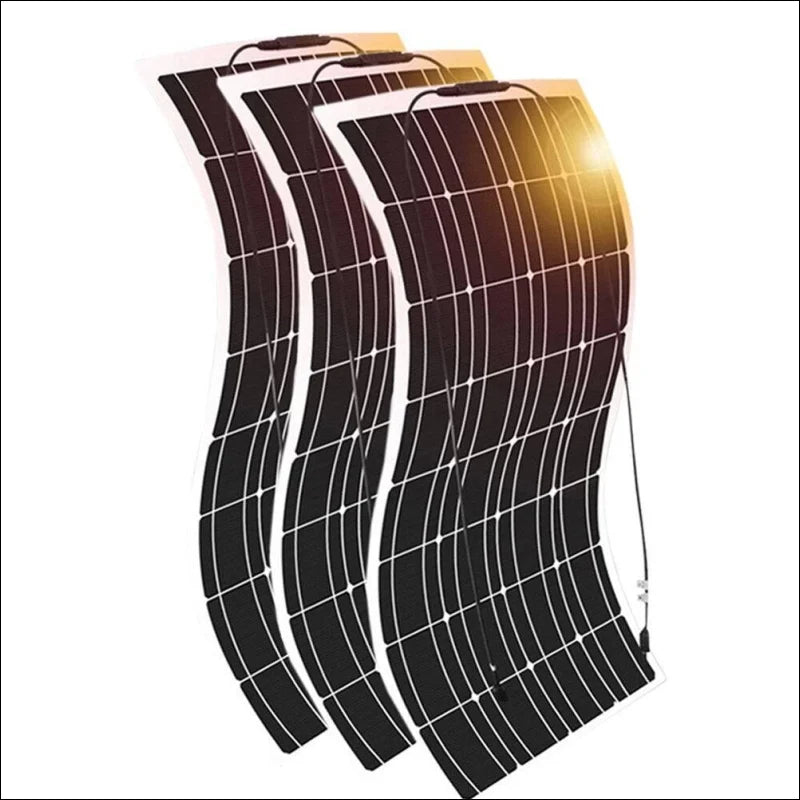 Schwarz-weiß bild von reifen neben sunpower 300w wasserfestes solarpanel 12v für unterwegs