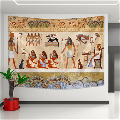 Wandteppich oder wandbehang im ägyptischen stil, auf dem altägyptische szenen und hieroglyphen dargestellt sind.