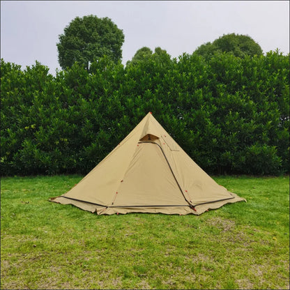 Campingabenteuer deluxe pyramidenzelt in der wiese bietet stabilität und schutz